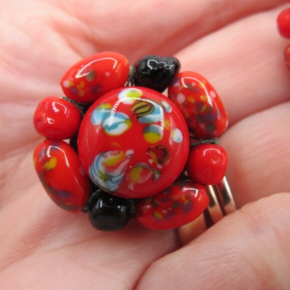 Vintage Red and Black Beaded Necklace and Clip On Earrings Set - Picture 10 of 14